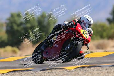 media/Nov-06-2022-SoCal Trackdays (Sun) [[208d2ccc26]]/Turn 7 Set 2 (1050am)/